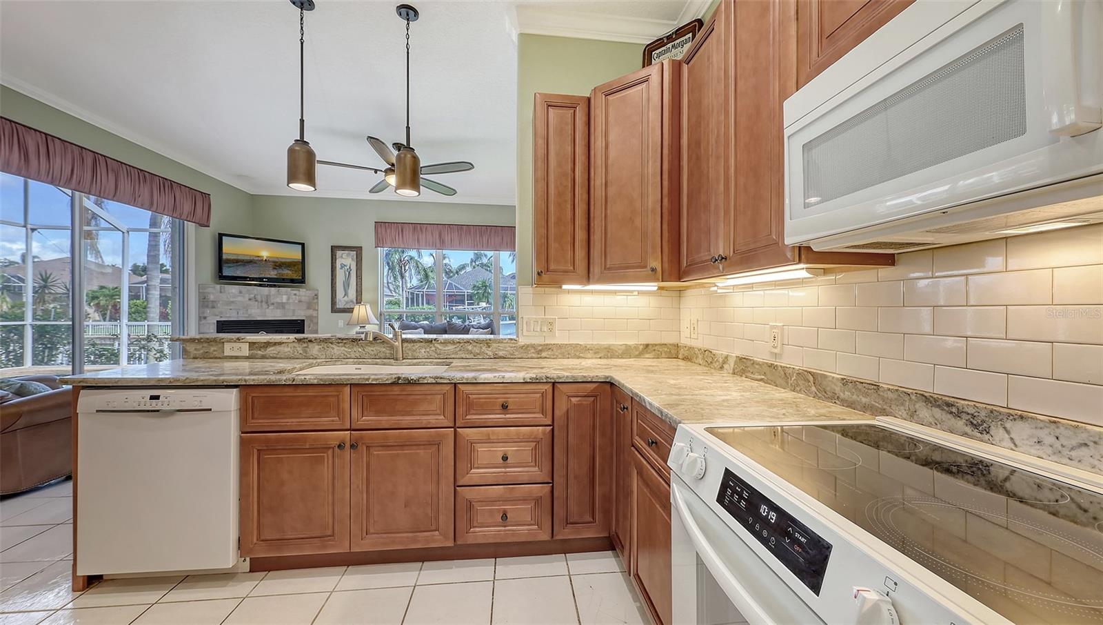 Image 22 of 76 For 4735 Starboard Drive
