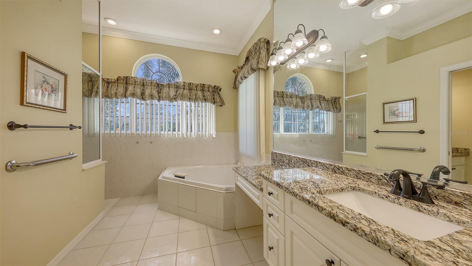 Image 33 of 76 For 4735 Starboard Drive