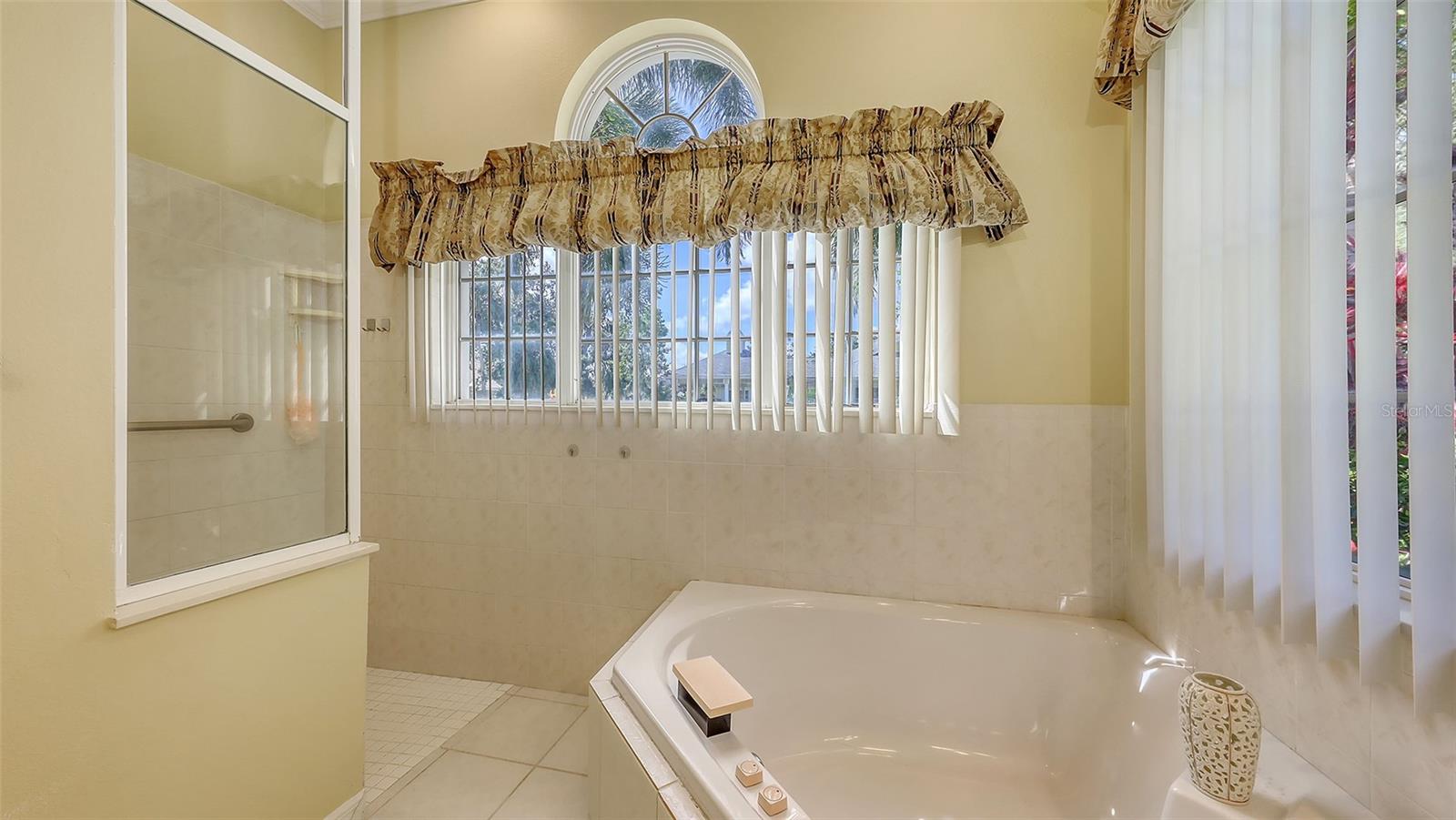 Image 35 of 76 For 4735 Starboard Drive