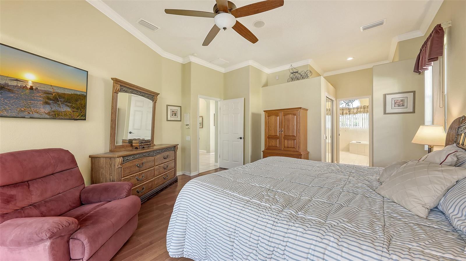 Image 38 of 76 For 4735 Starboard Drive
