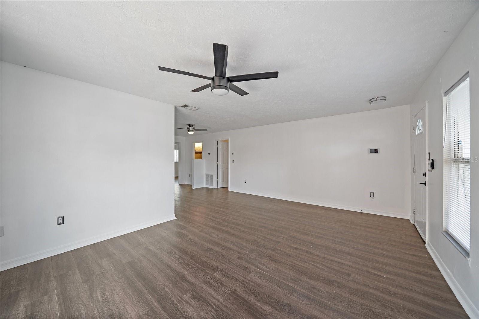 Image 12 of 21 For 2619 Robinson Avenue