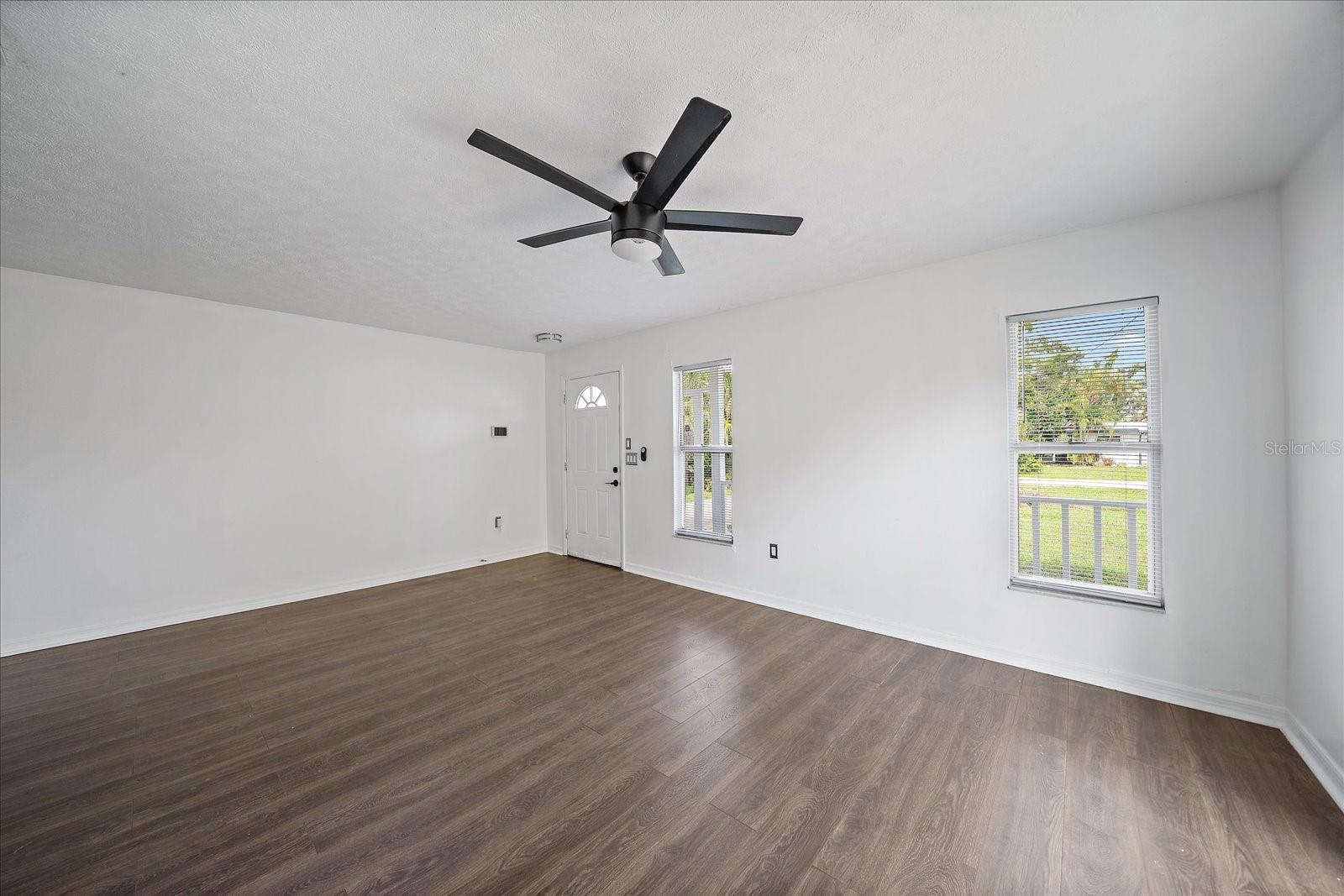 Image 13 of 21 For 2619 Robinson Avenue