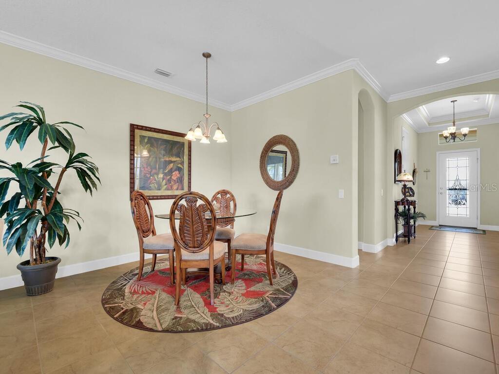 Image 10 of 38 For 2749 Lambay Court