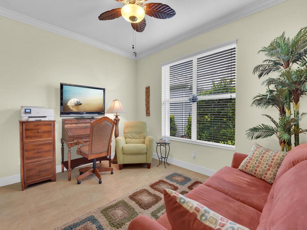 Image 13 of 38 For 2749 Lambay Court