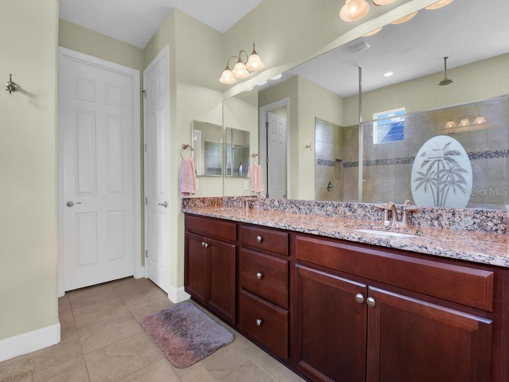 Image 17 of 38 For 2749 Lambay Court