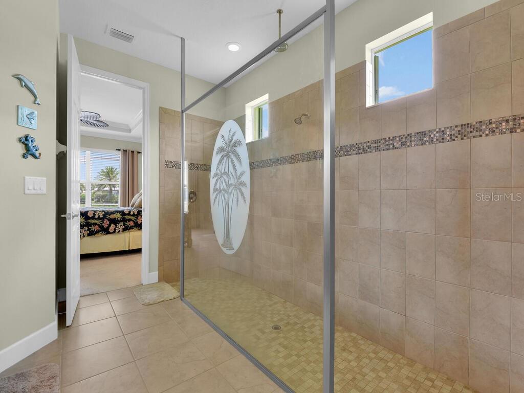 Image 18 of 38 For 2749 Lambay Court