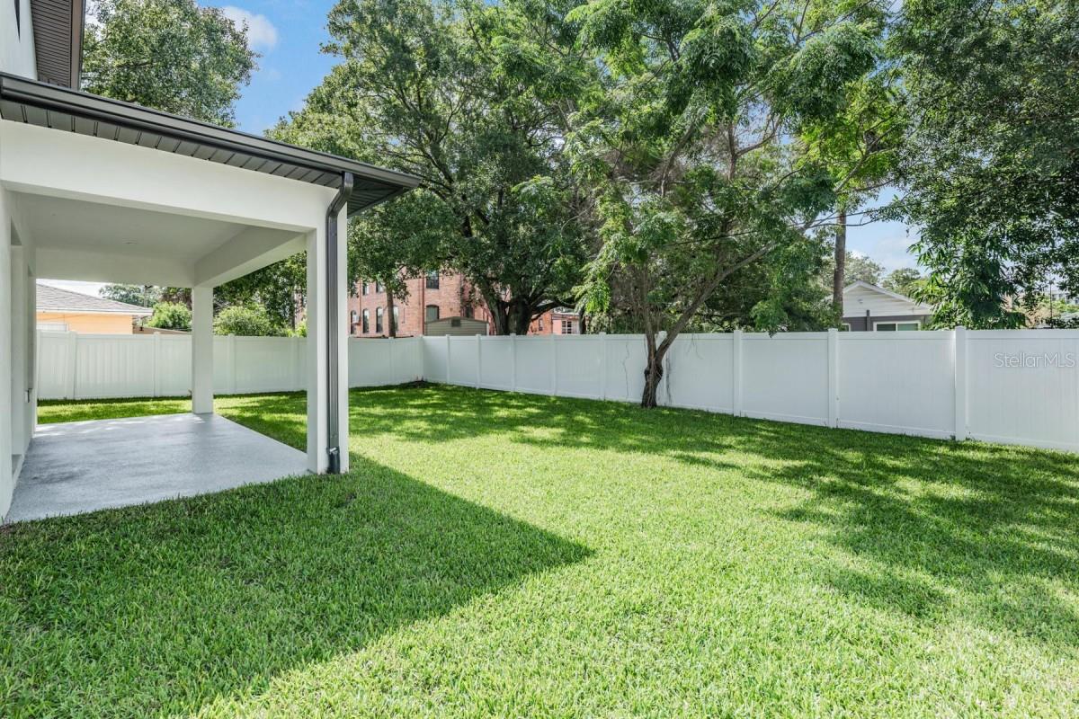 Image 4 of 24 For 2910 Aileen Street