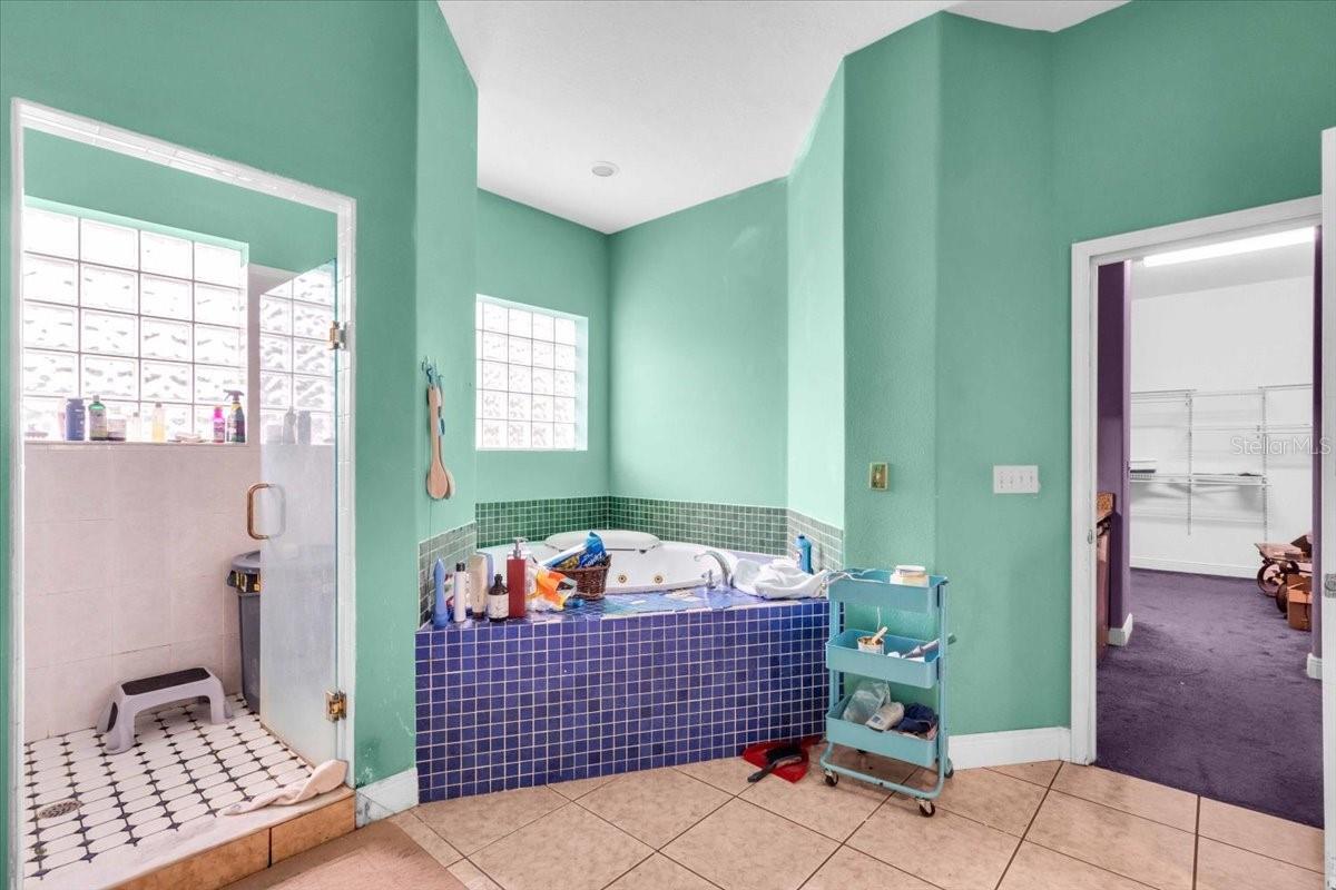 Image 27 of 42 For 4105 37th Street E