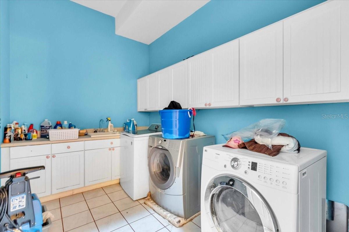 Image 31 of 42 For 4105 37th Street E