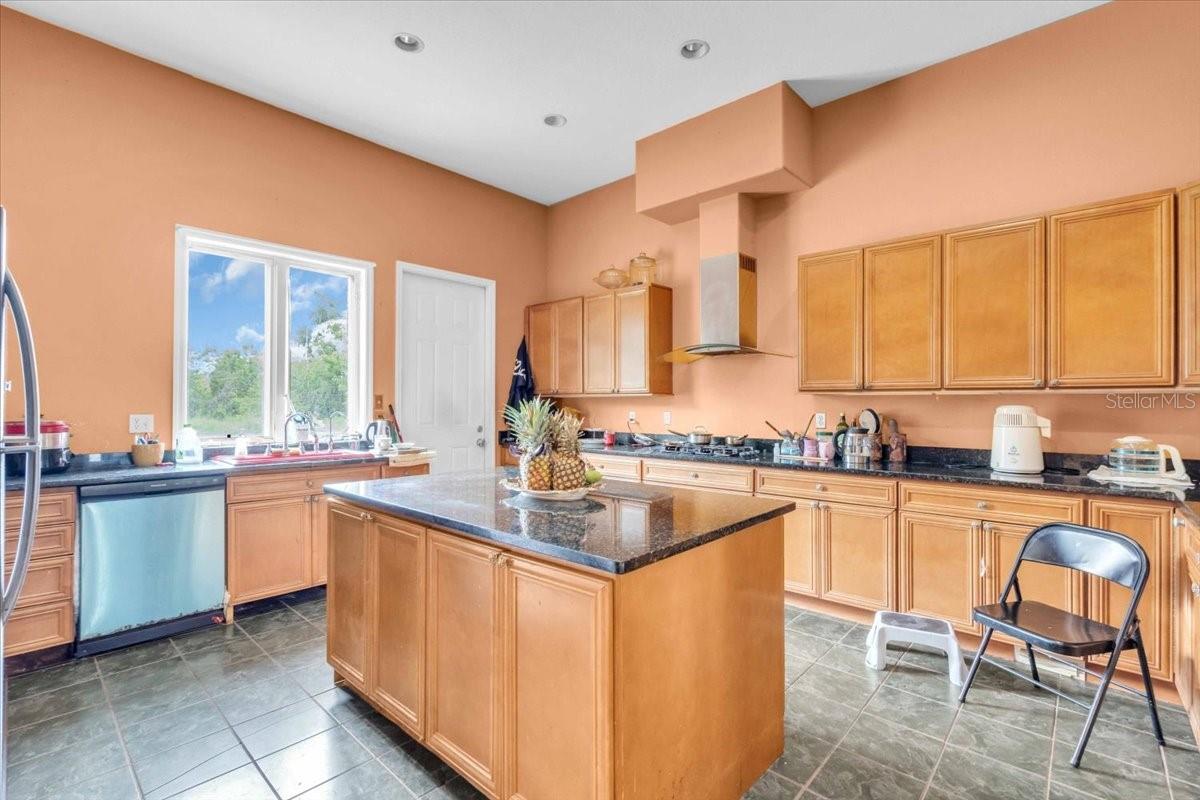 Image 32 of 42 For 4105 37th Street E