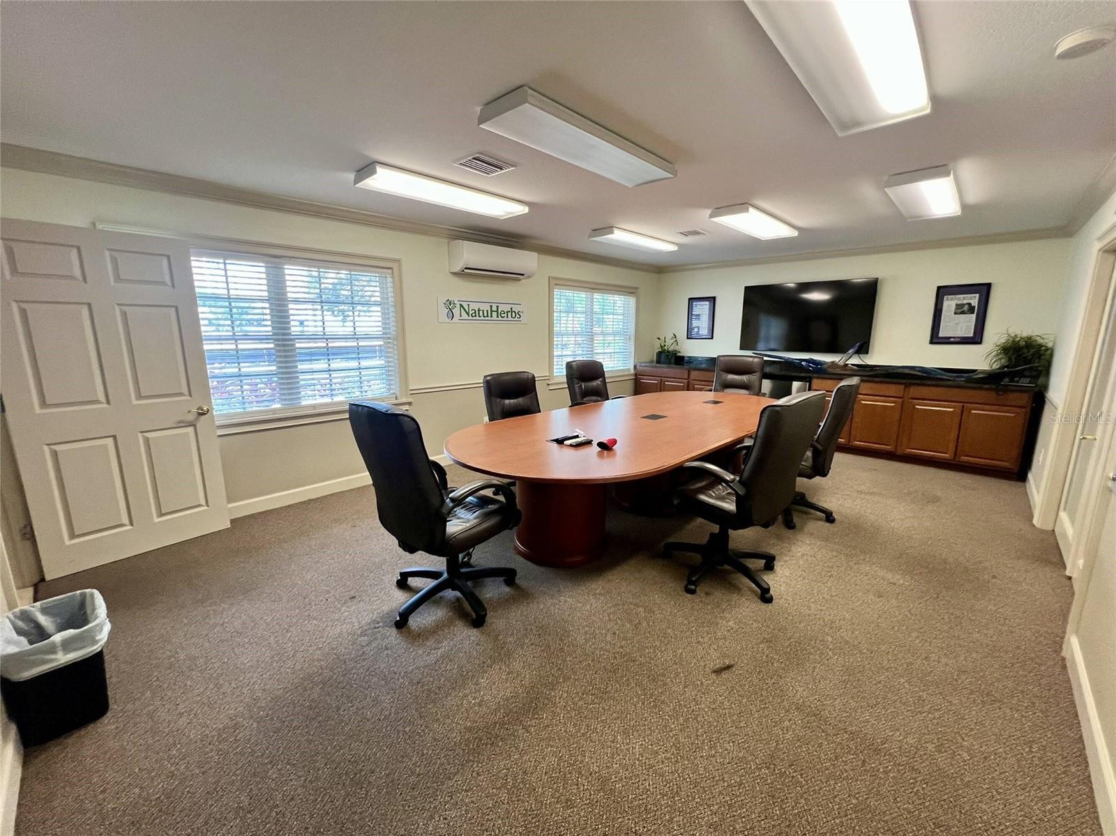 Image 14 of 58 For 525 8th Street W
