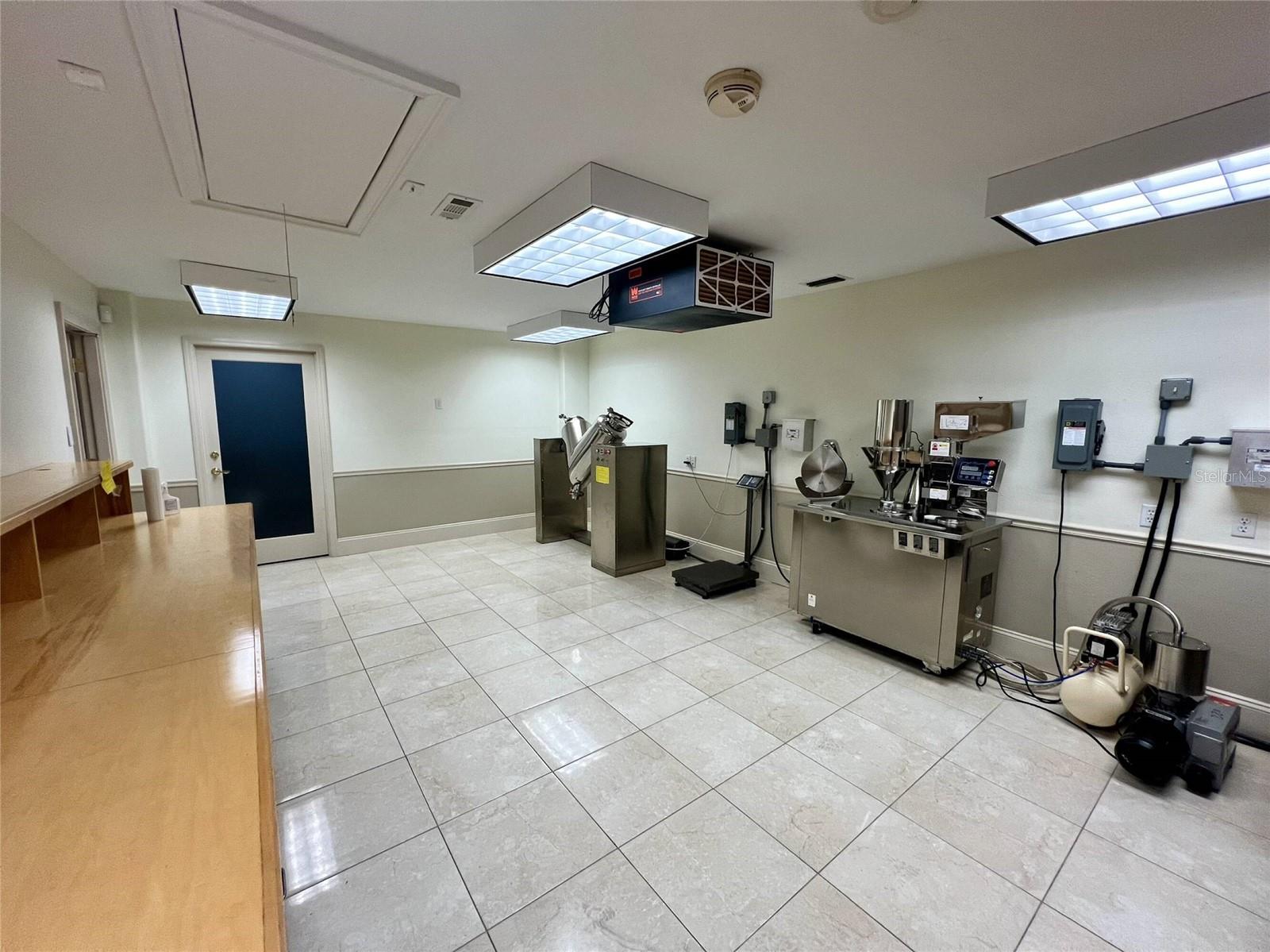 Image 19 of 58 For 525 8th Street W
