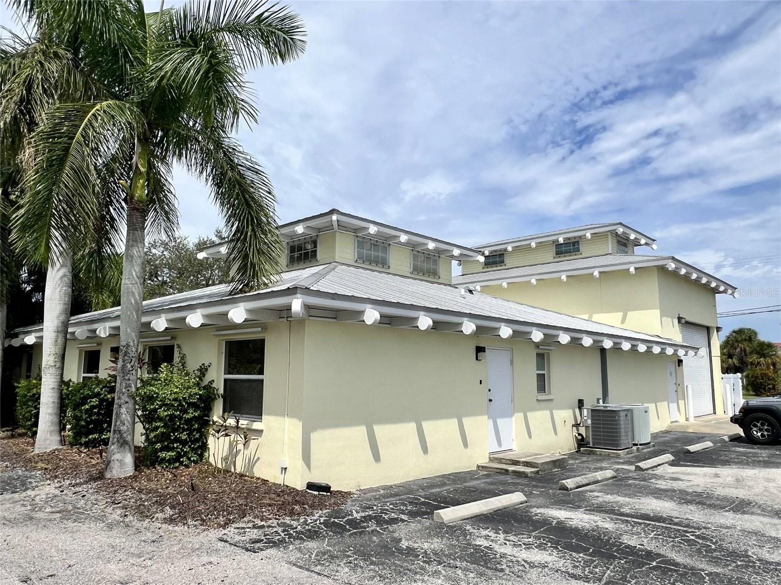 Image 2 of 58 For 525 8th Street W