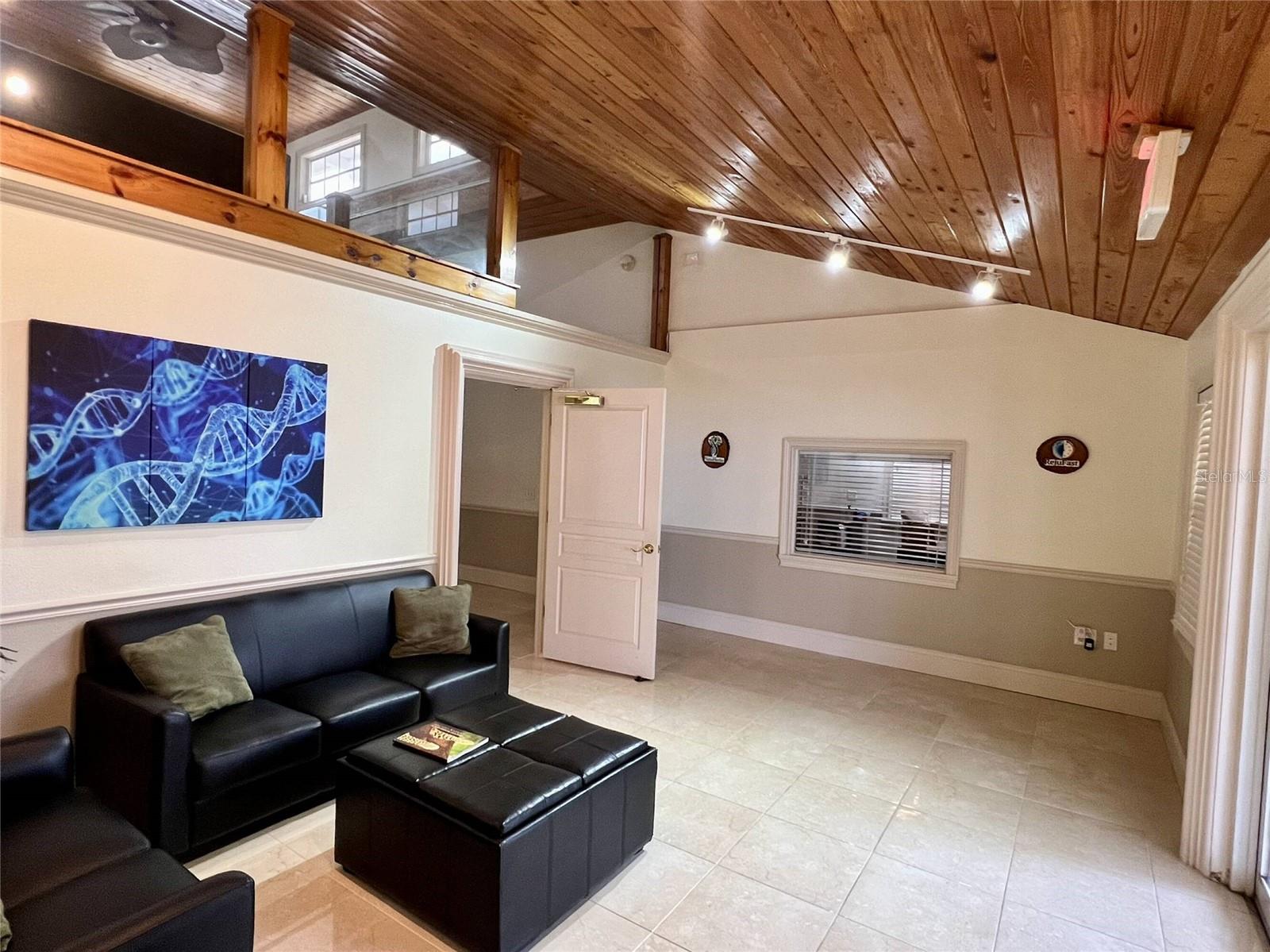 Image 25 of 58 For 525 8th Street W