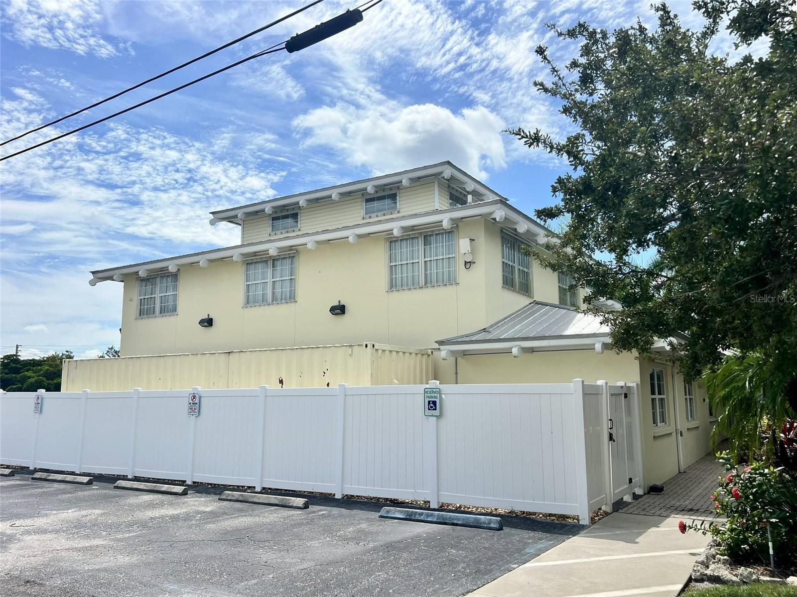 Image 8 of 58 For 525 8th Street W