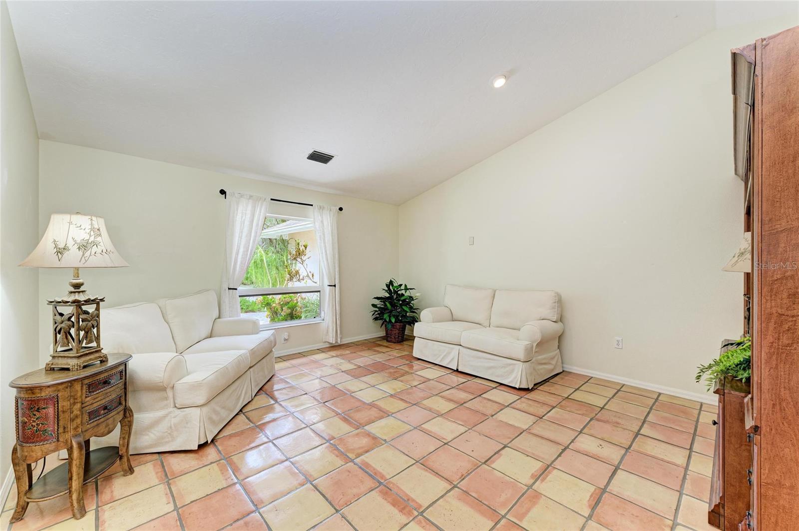 Image 15 of 68 For 3217 Oak Grove Drive