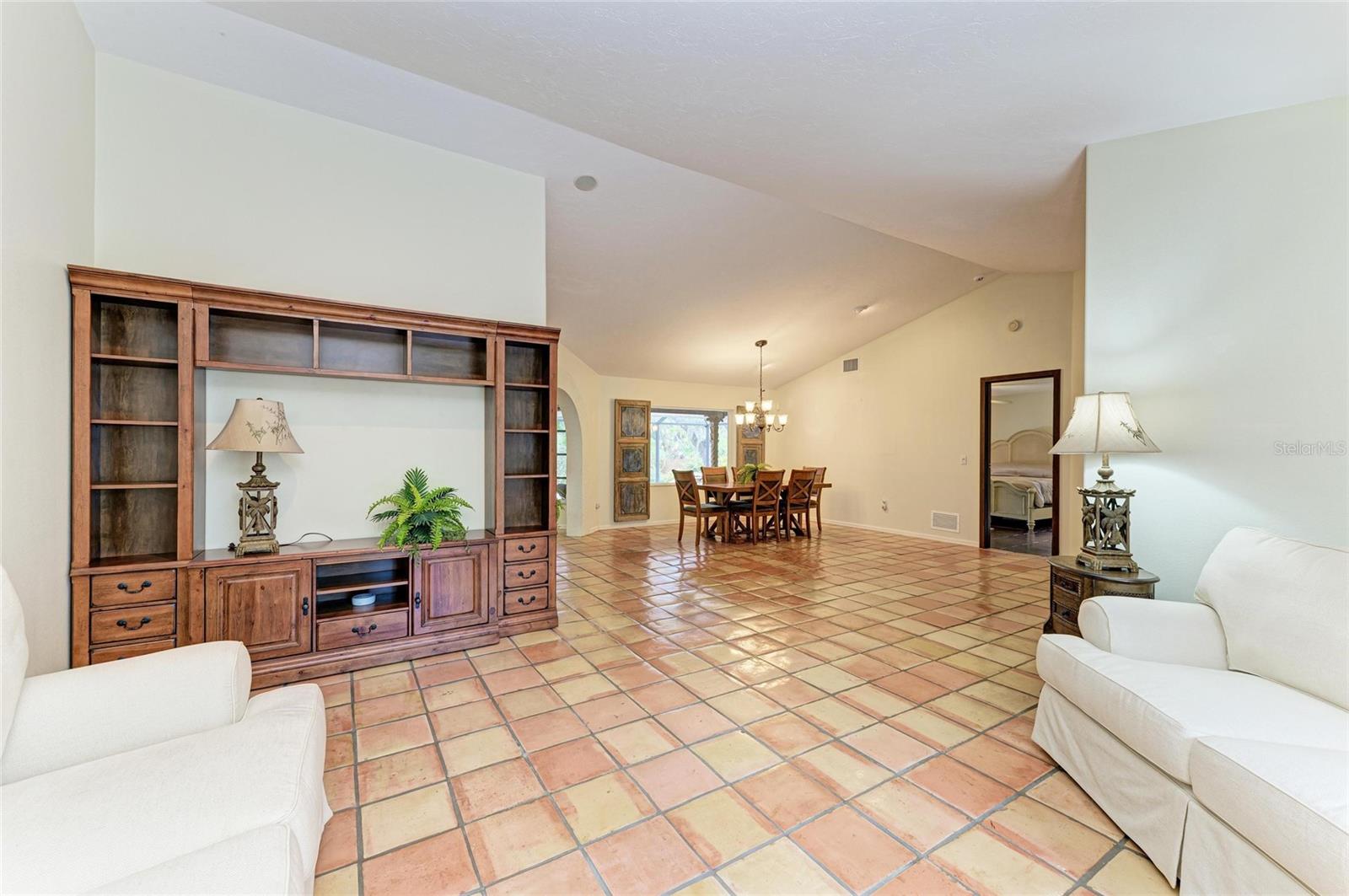 Image 17 of 68 For 3217 Oak Grove Drive