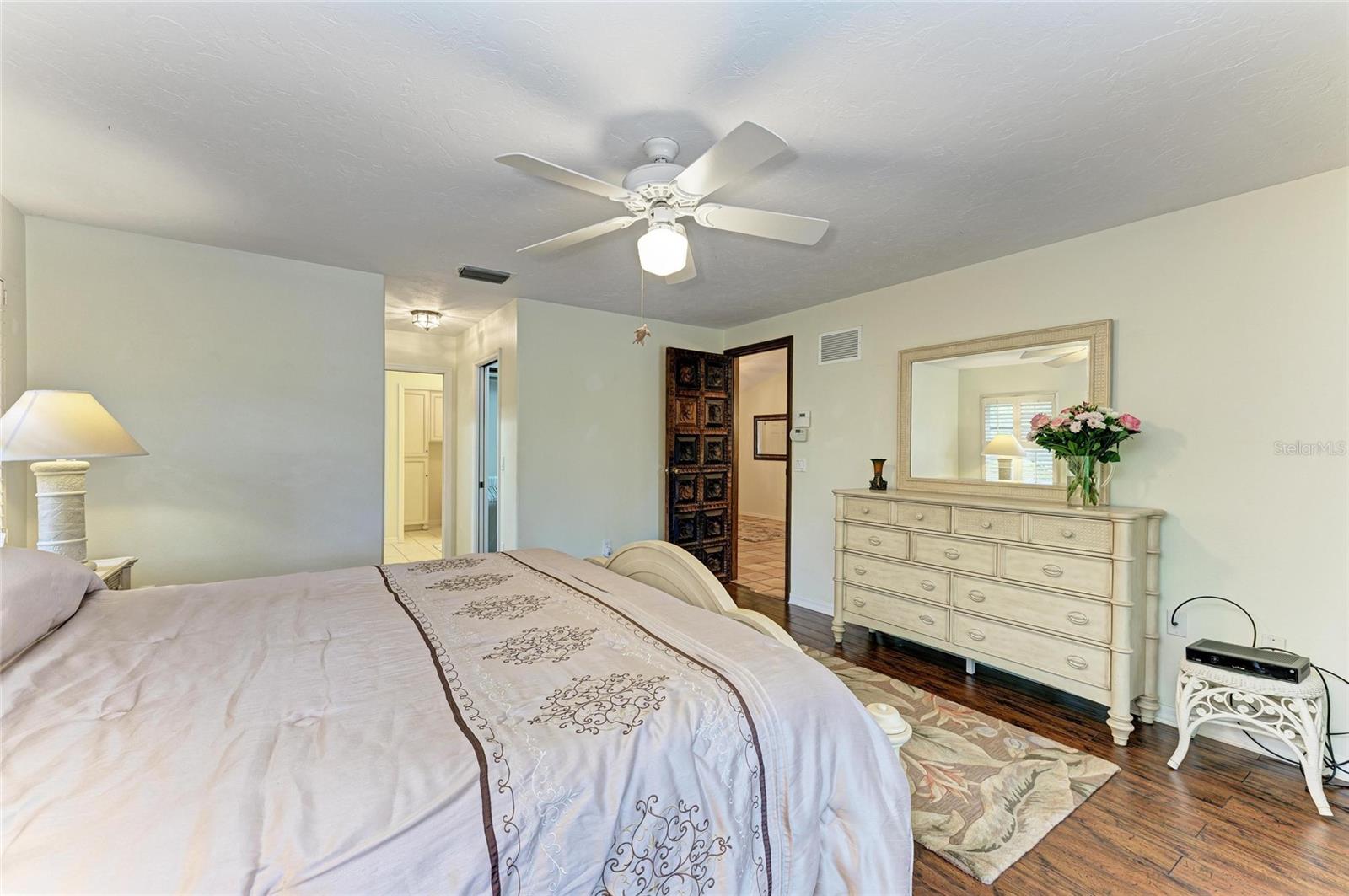 Image 33 of 68 For 3217 Oak Grove Drive