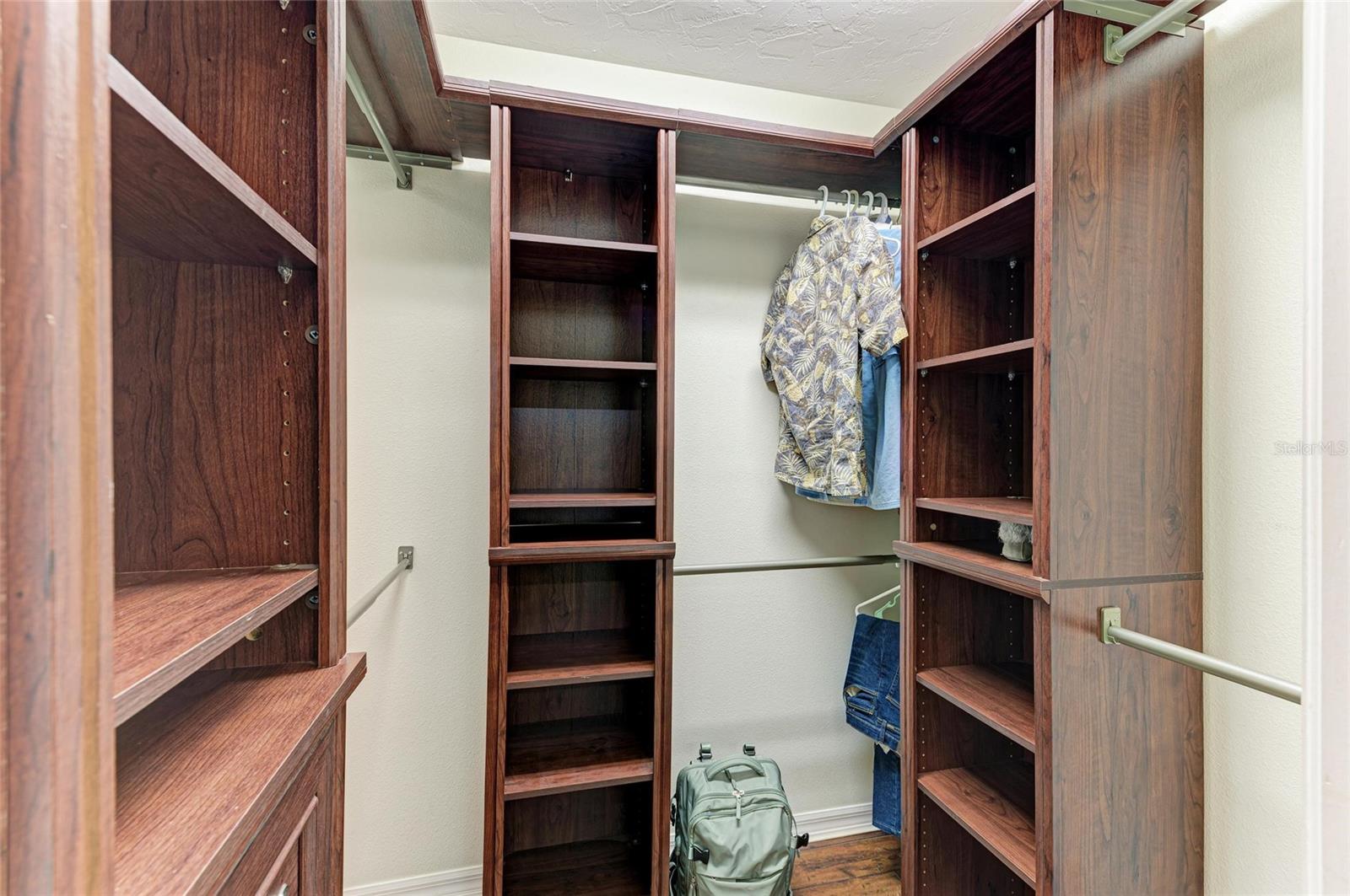 Image 35 of 68 For 3217 Oak Grove Drive