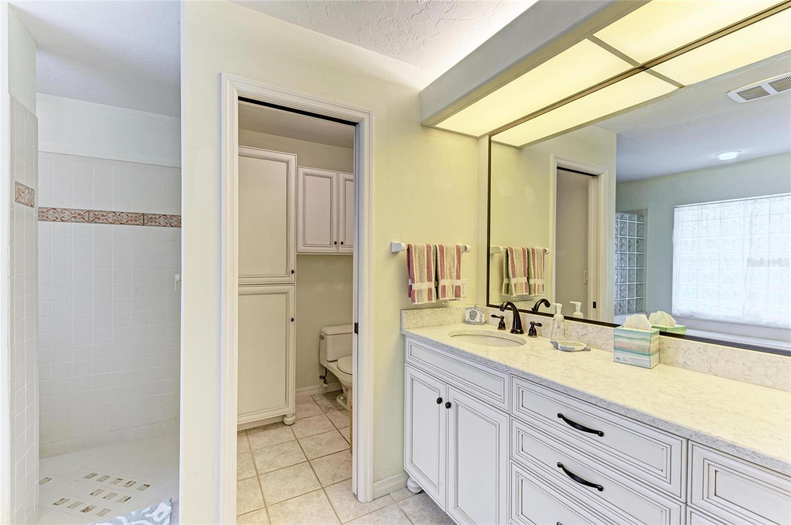 Image 36 of 68 For 3217 Oak Grove Drive