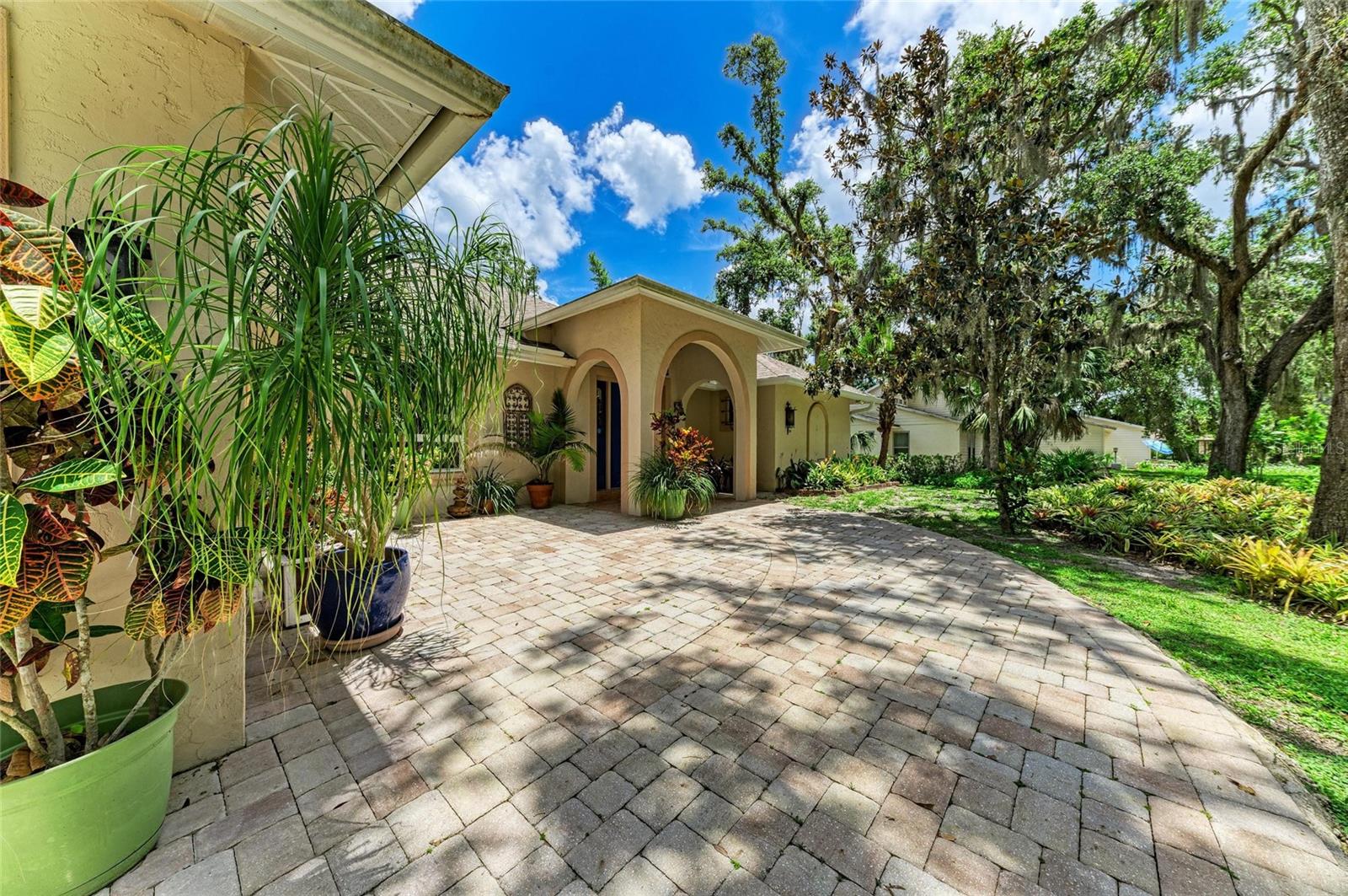 Image 7 of 68 For 3217 Oak Grove Drive