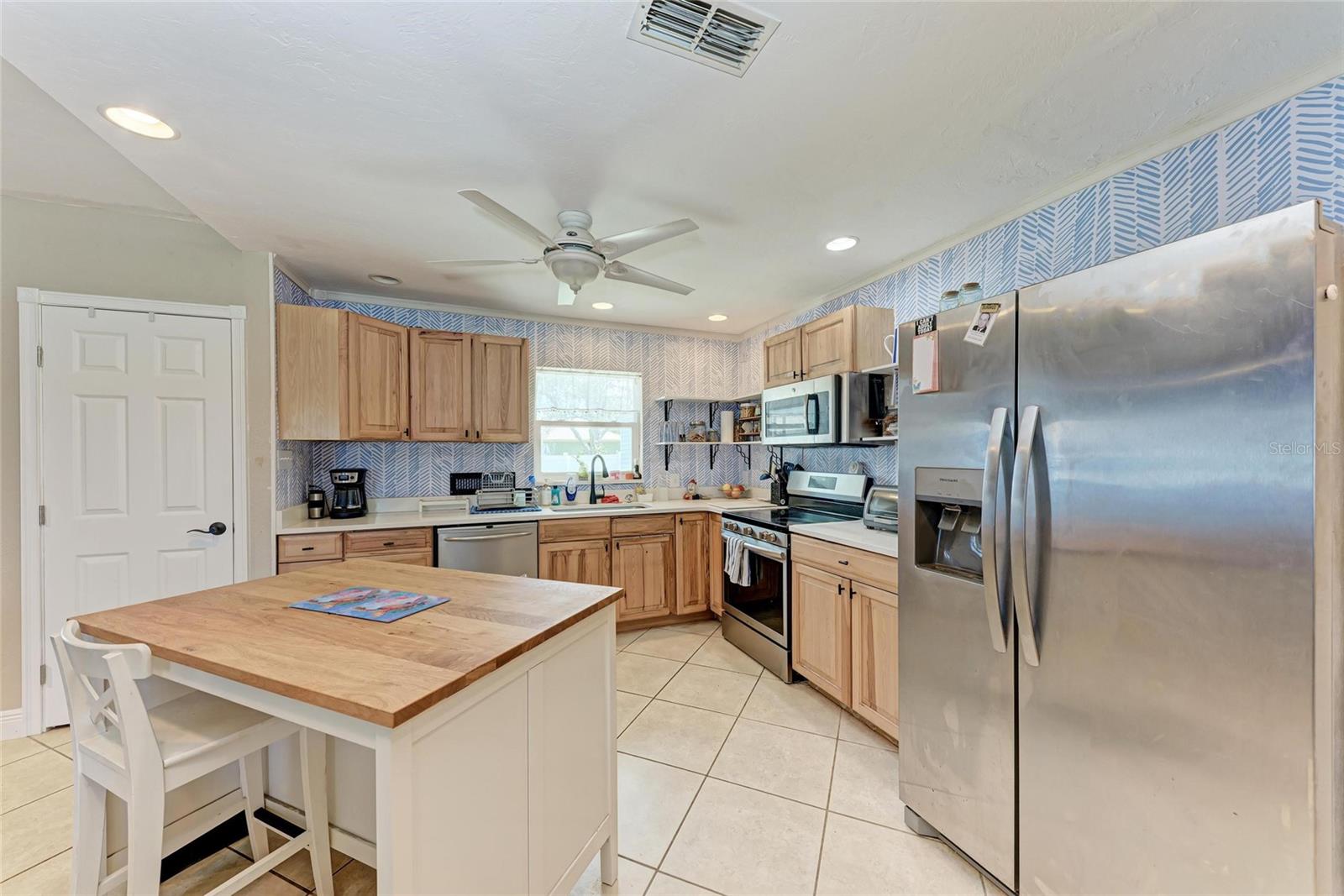 Image 13 of 29 For 2406 15th Street W