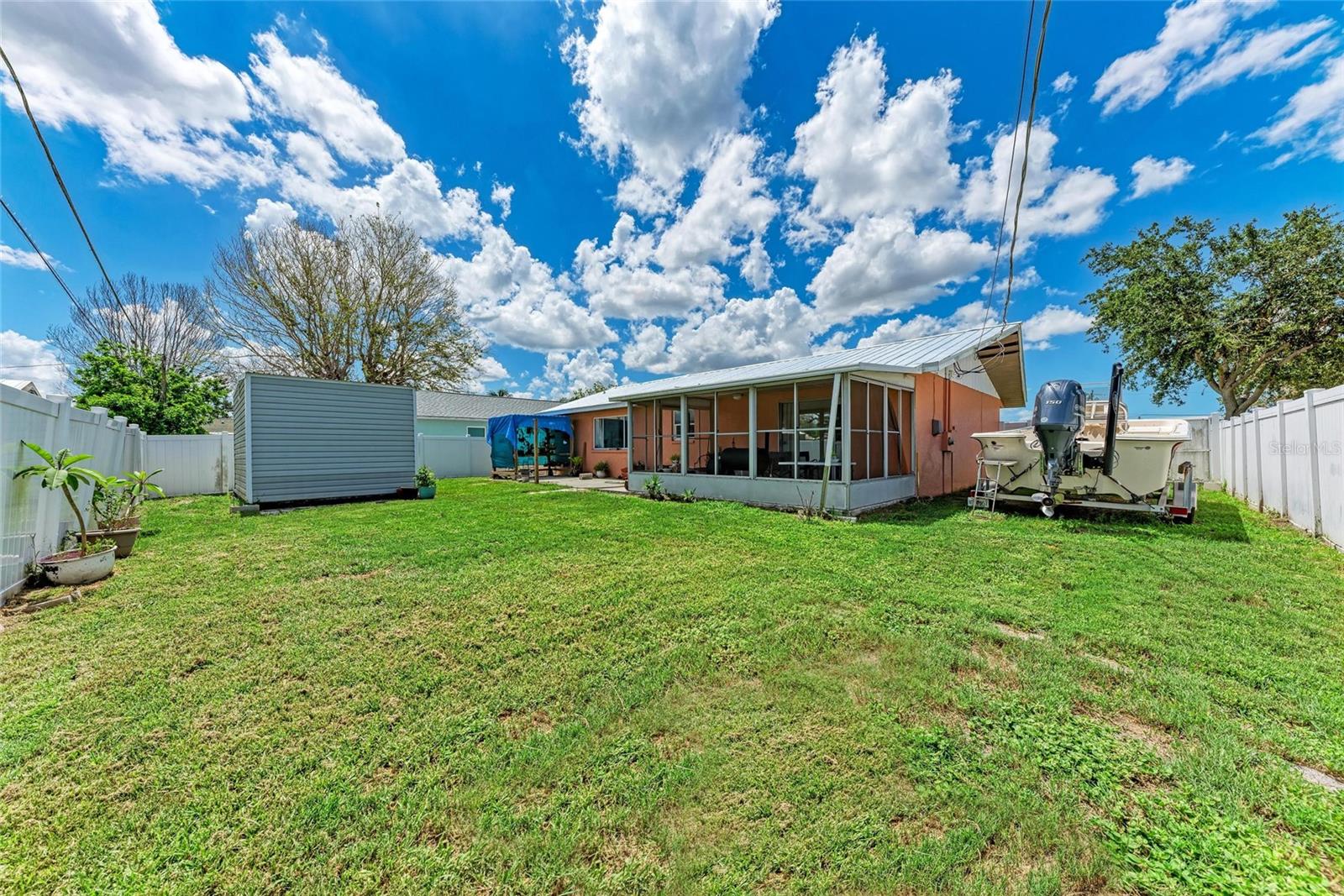 Image 24 of 29 For 2406 15th Street W
