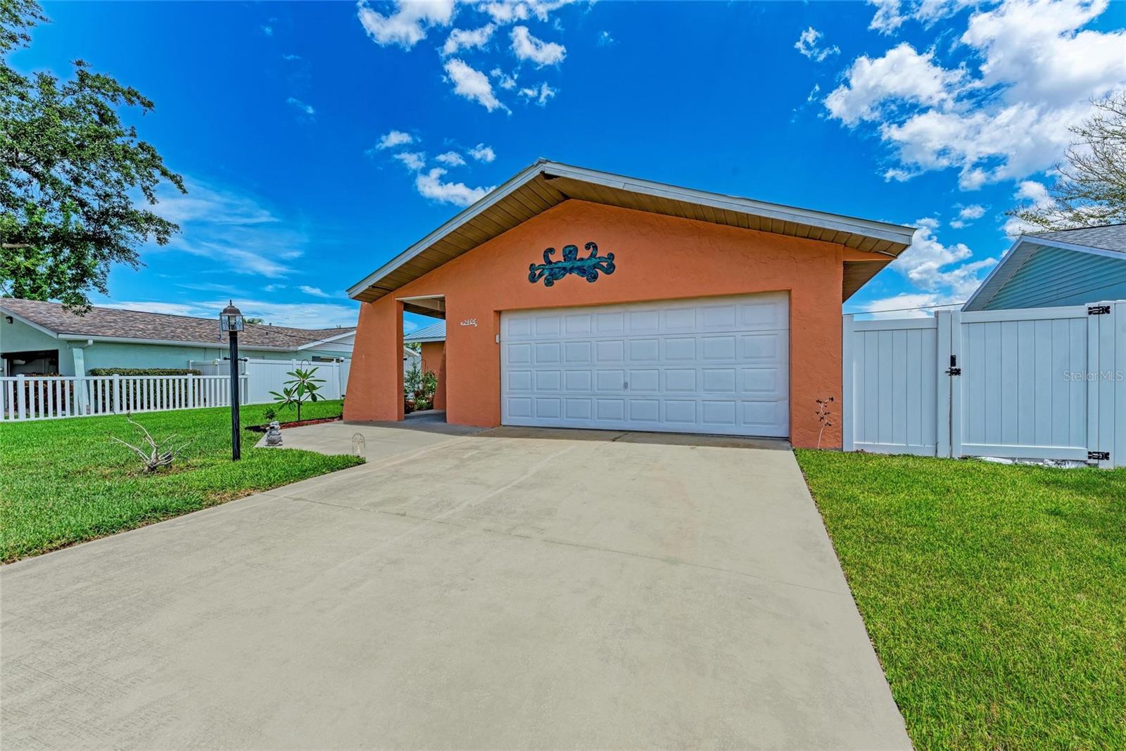 Image 4 of 29 For 2406 15th Street W