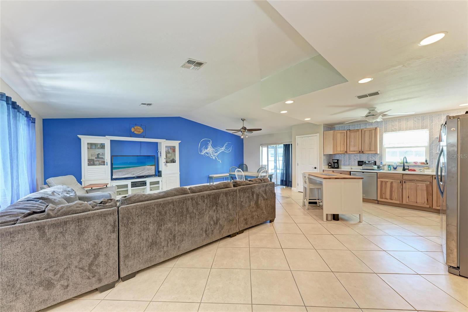 Image 8 of 29 For 2406 15th Street W
