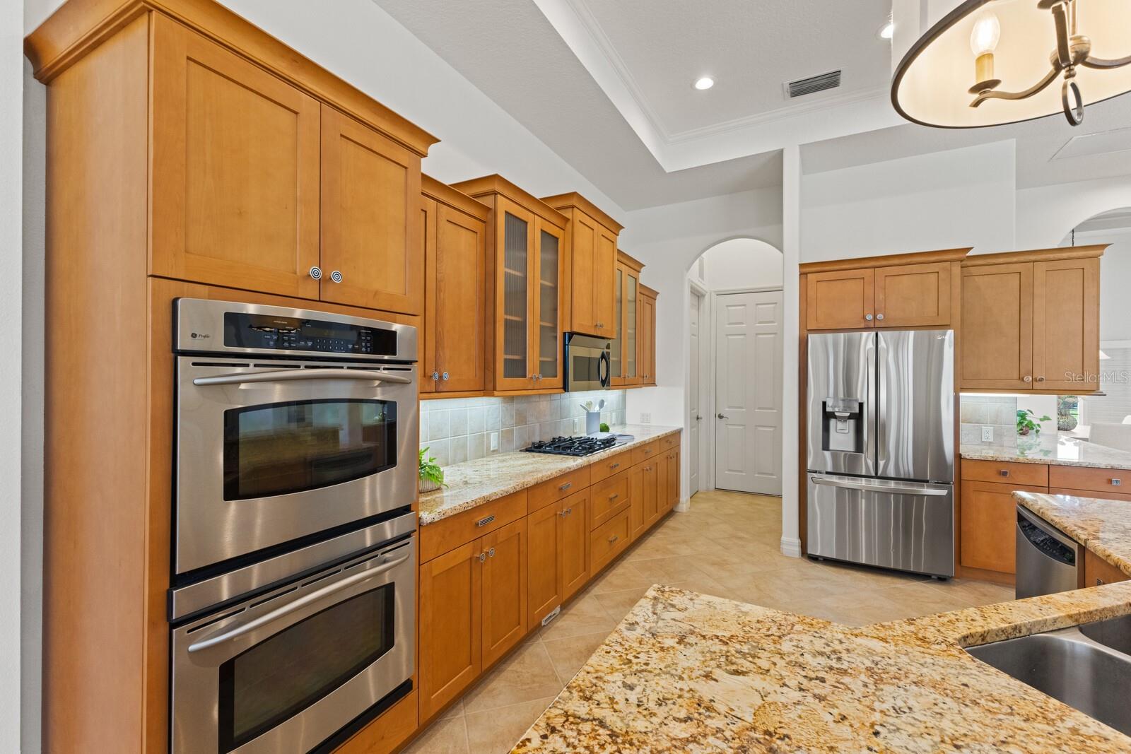 Image 21 of 76 For 7144 Ashland Glen