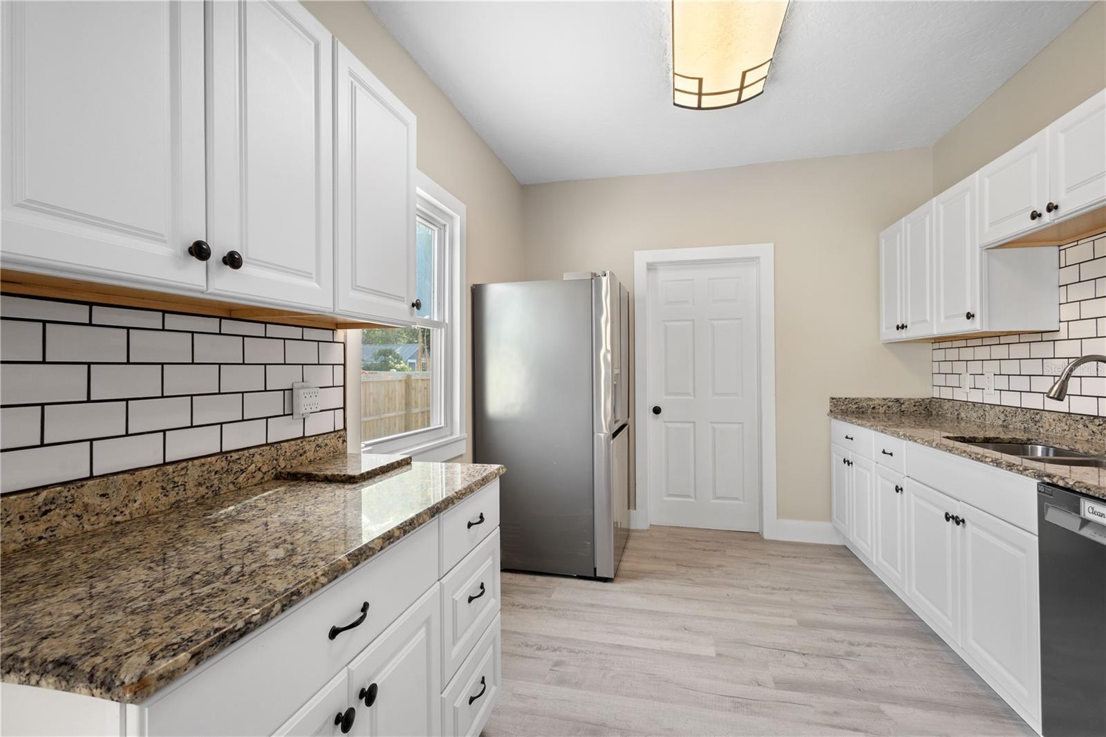 Image 10 of 28 For 719 22nd Street W