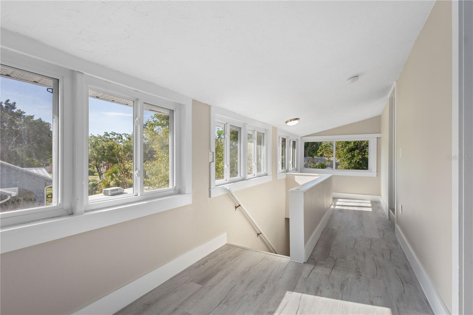 Image 16 of 28 For 719 22nd Street W