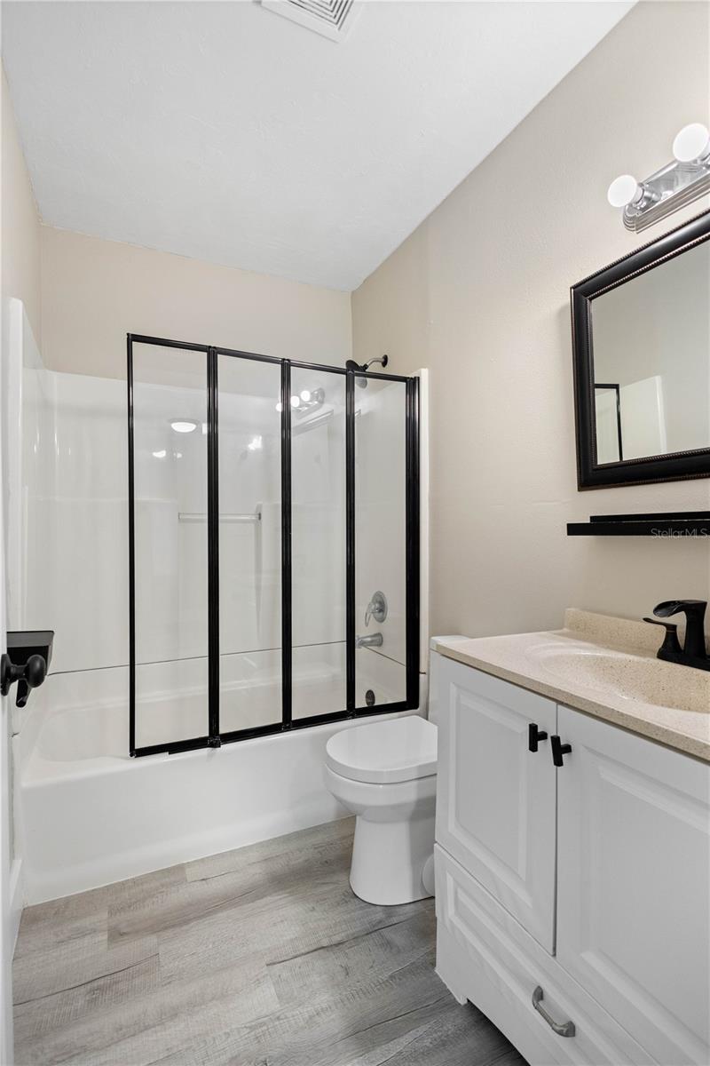 Image 19 of 28 For 719 22nd Street W