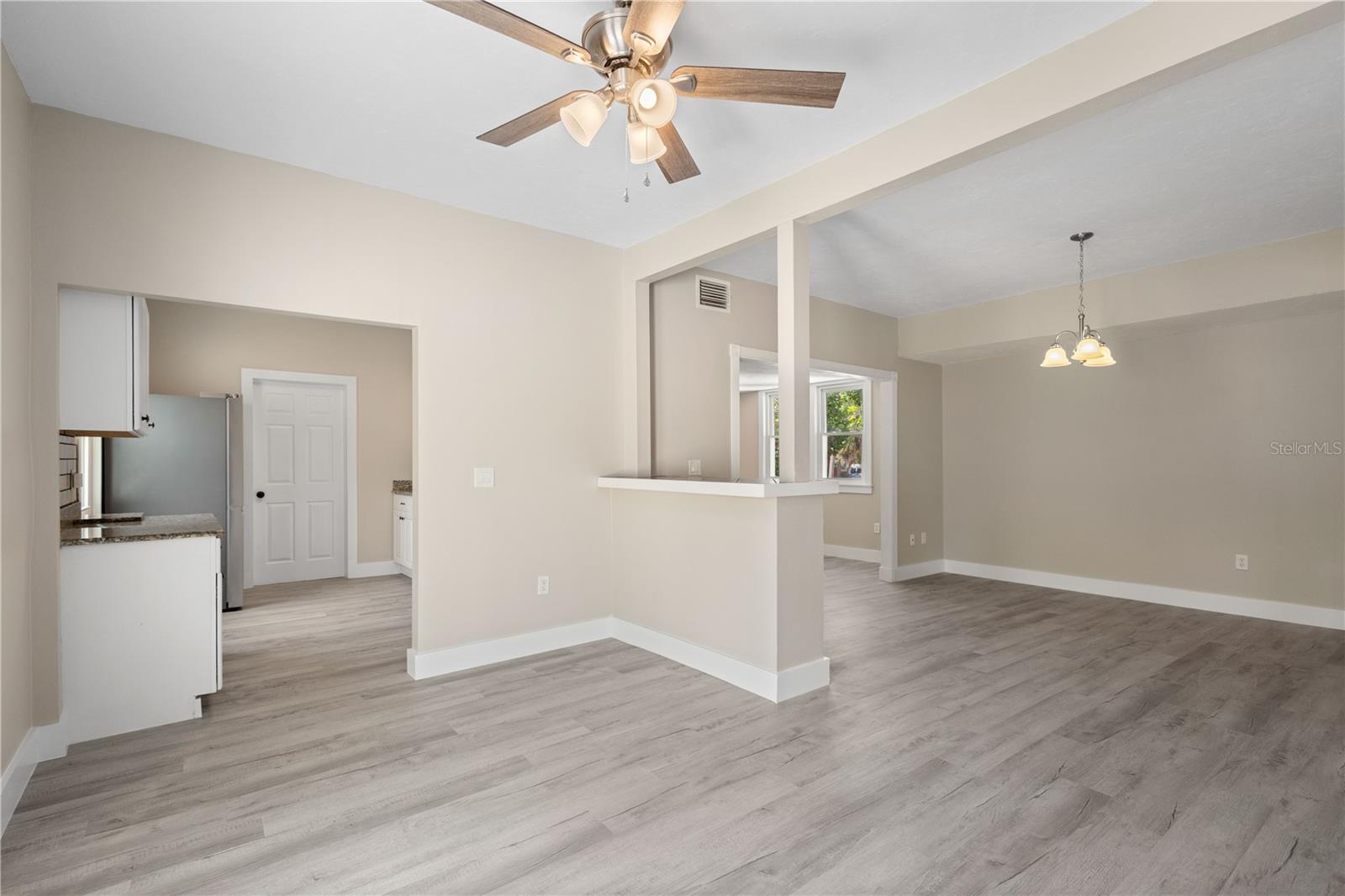 Image 6 of 28 For 719 22nd Street W