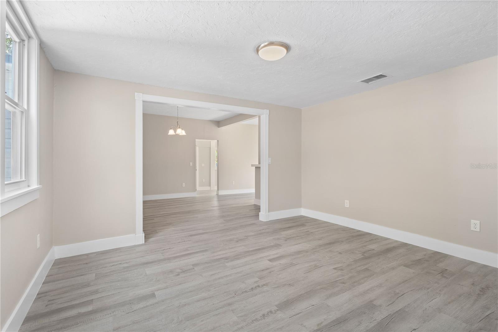 Image 7 of 28 For 719 22nd Street W