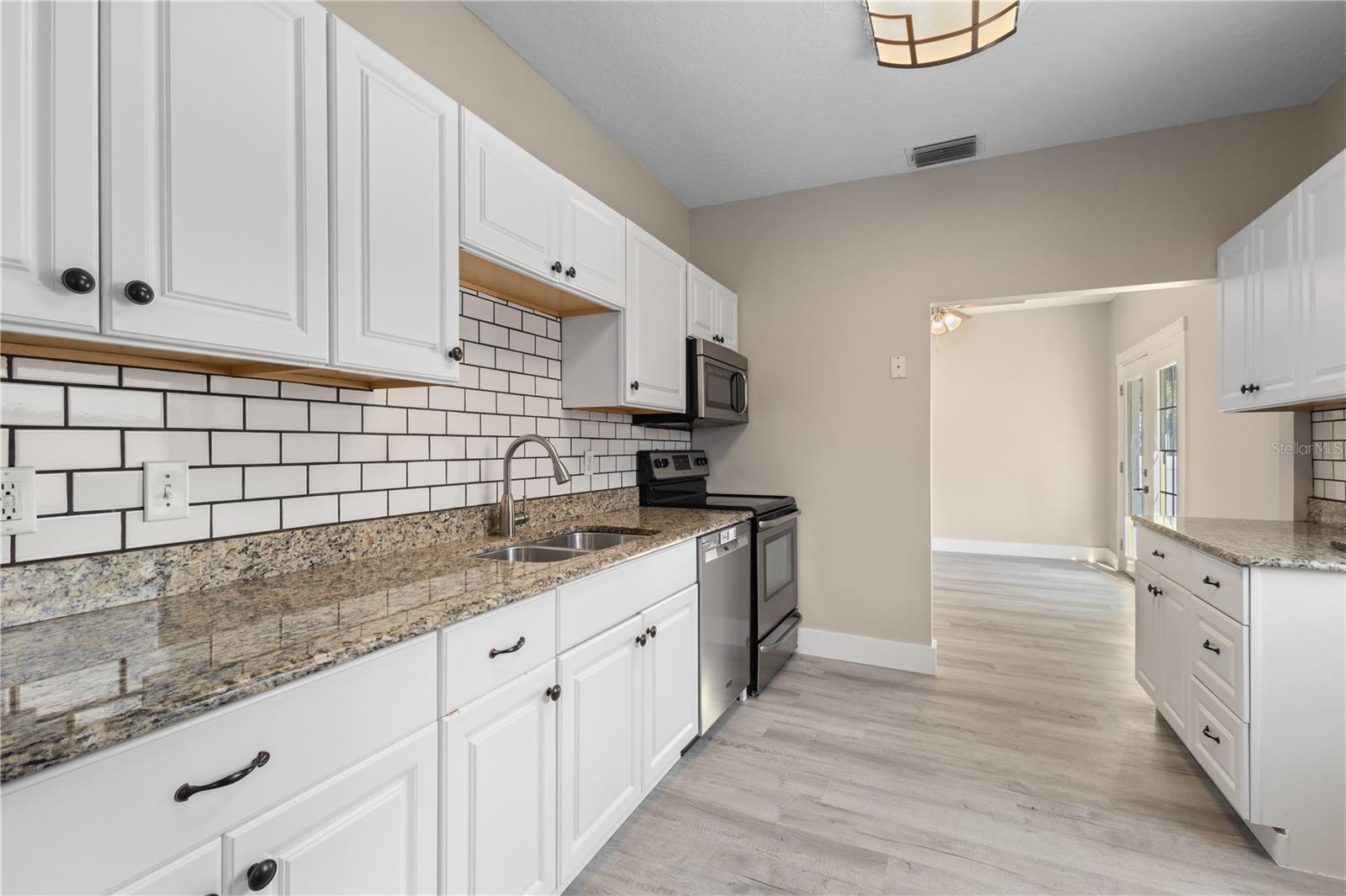 Image 8 of 28 For 719 22nd Street W