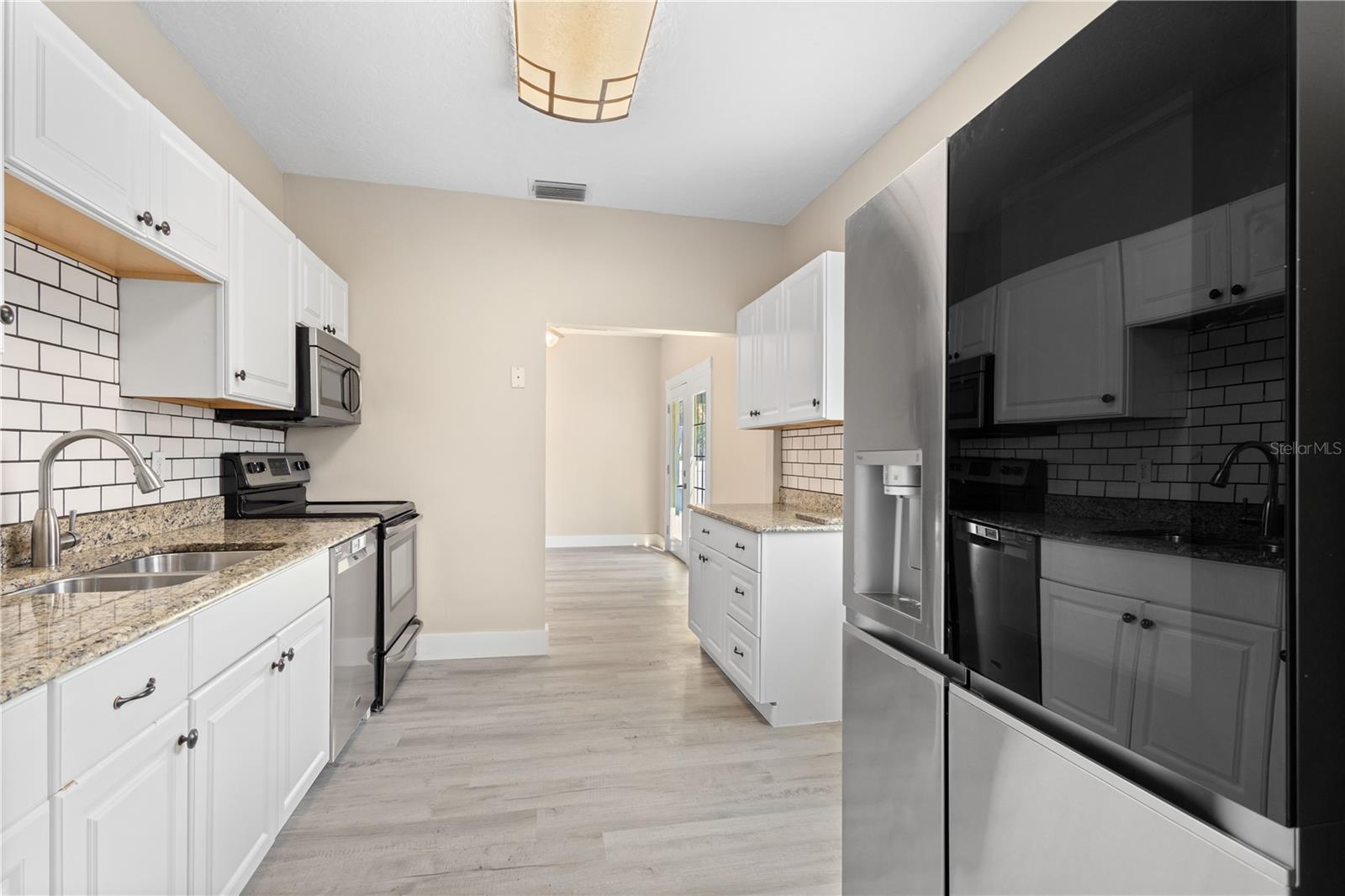 Image 9 of 28 For 719 22nd Street W