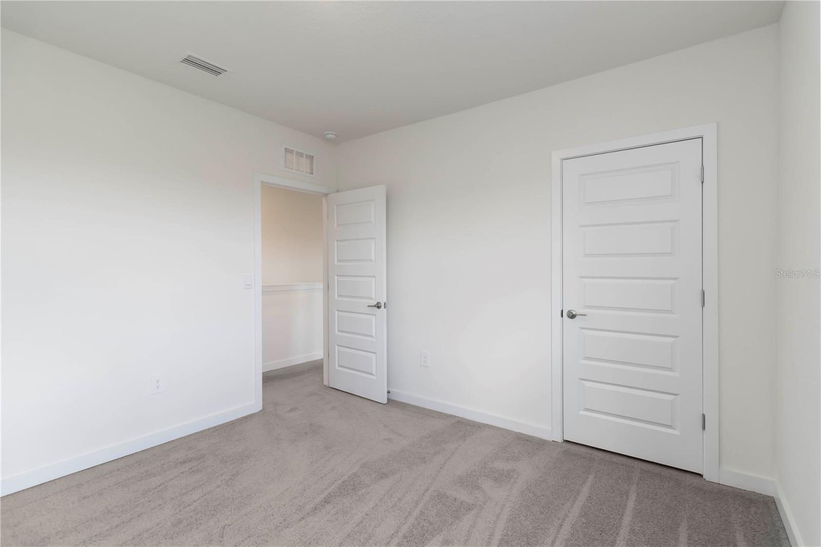 Image 19 of 100 For 17209 Barnwood Place