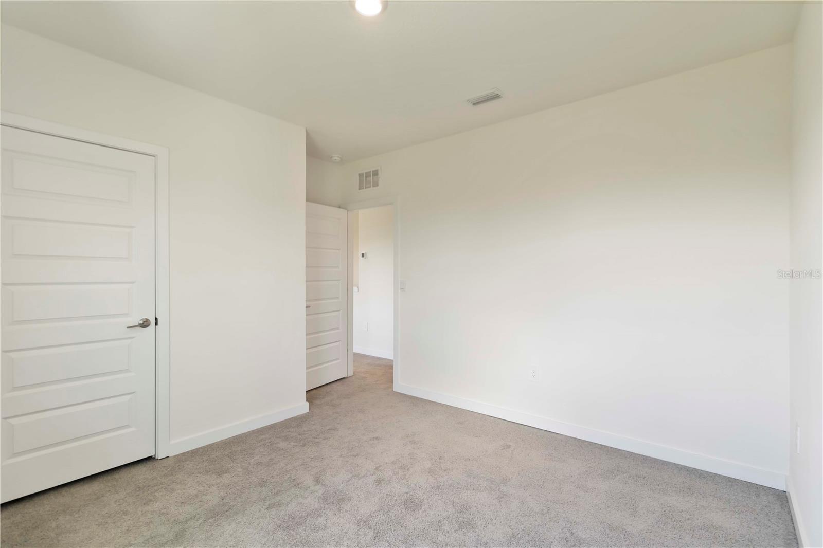 Image 25 of 100 For 17209 Barnwood Place