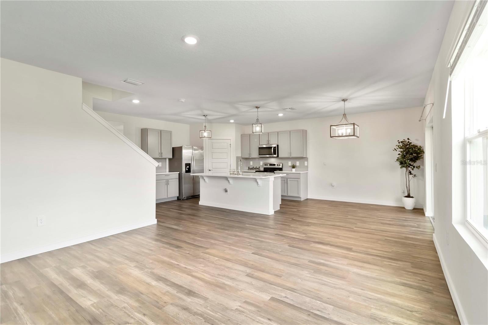 Image 9 of 100 For 17209 Barnwood Place