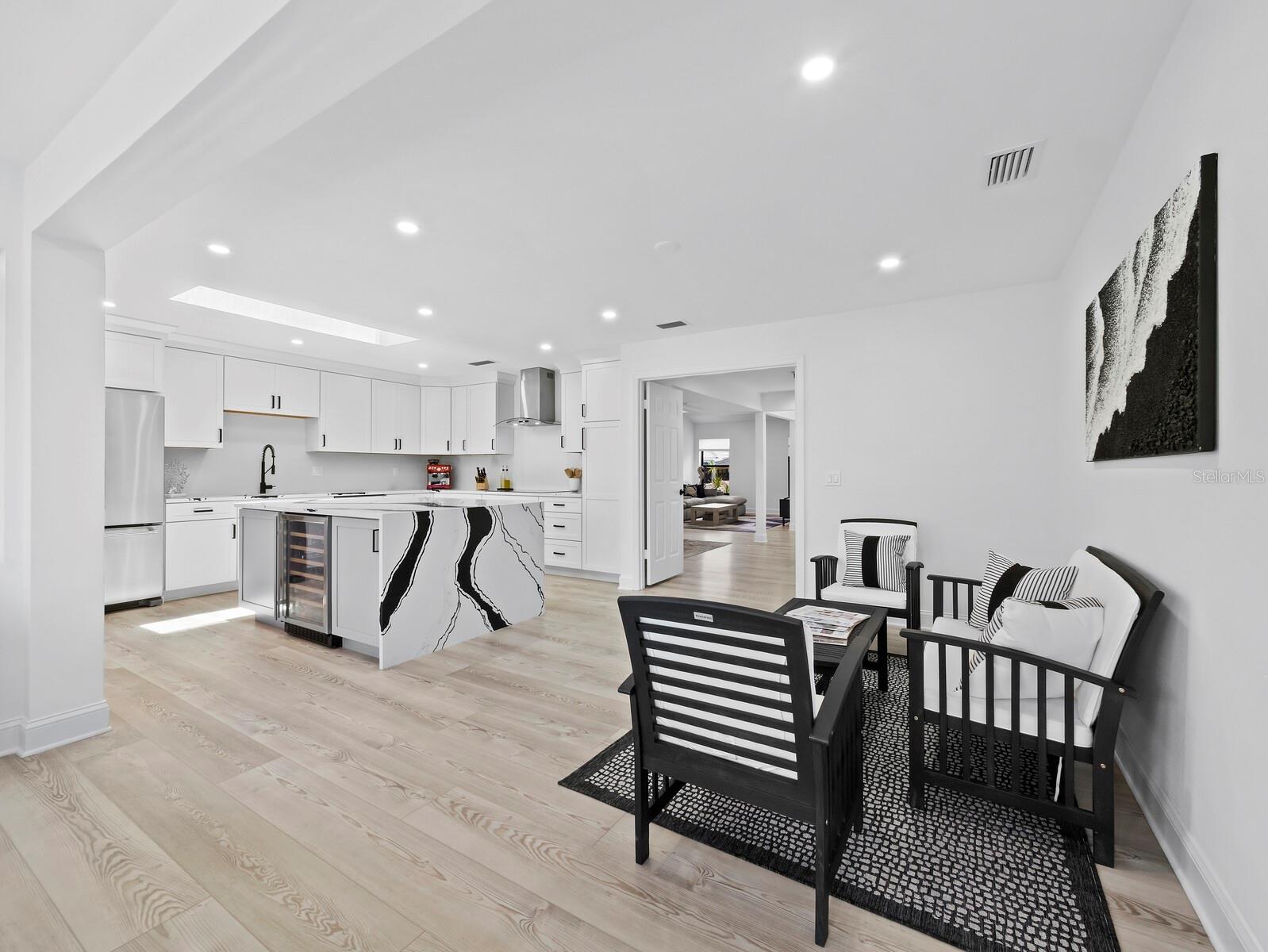 Image 12 of 57 For 2155 Harbourside Drive 804