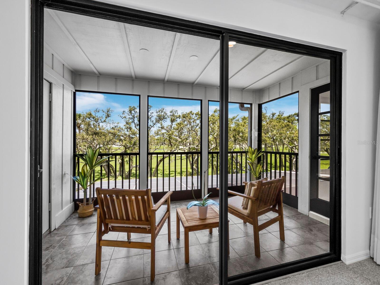 Image 19 of 57 For 2155 Harbourside Drive 804