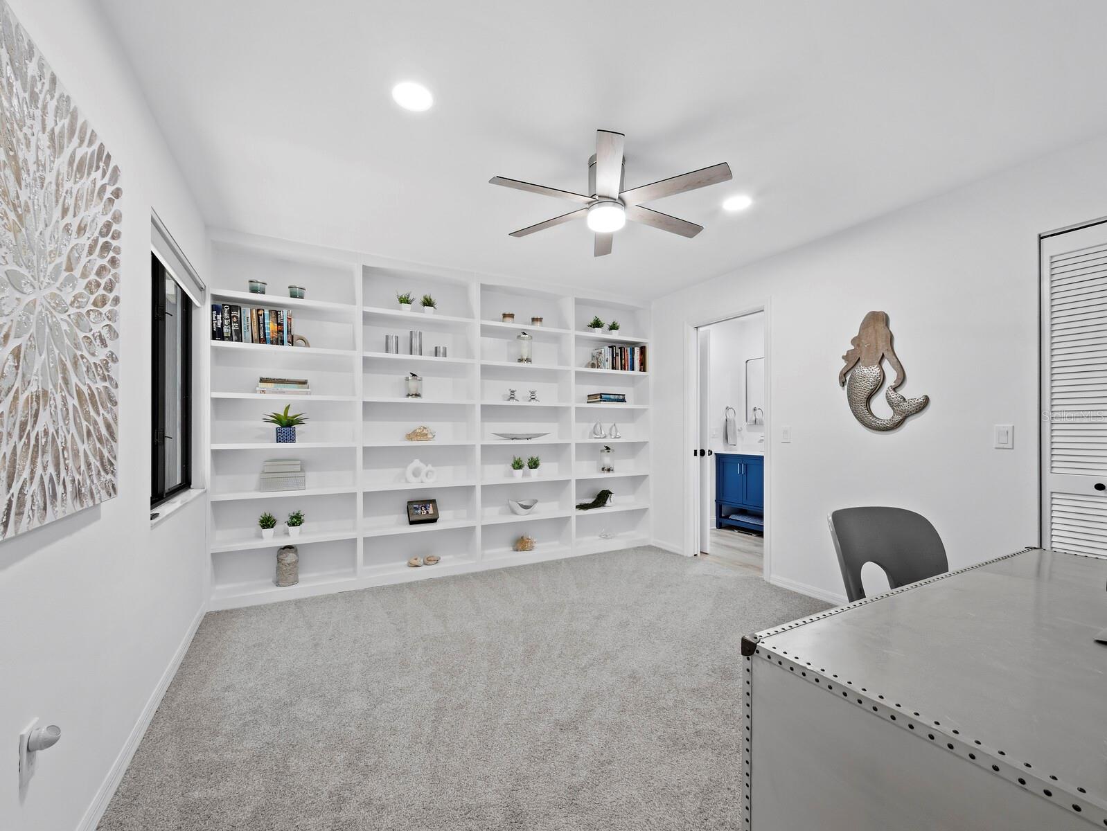 Image 24 of 57 For 2155 Harbourside Drive 804