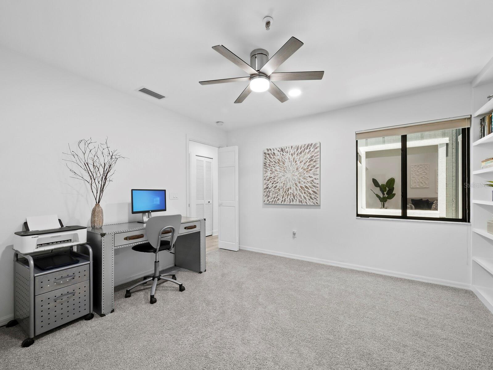 Image 25 of 57 For 2155 Harbourside Drive 804