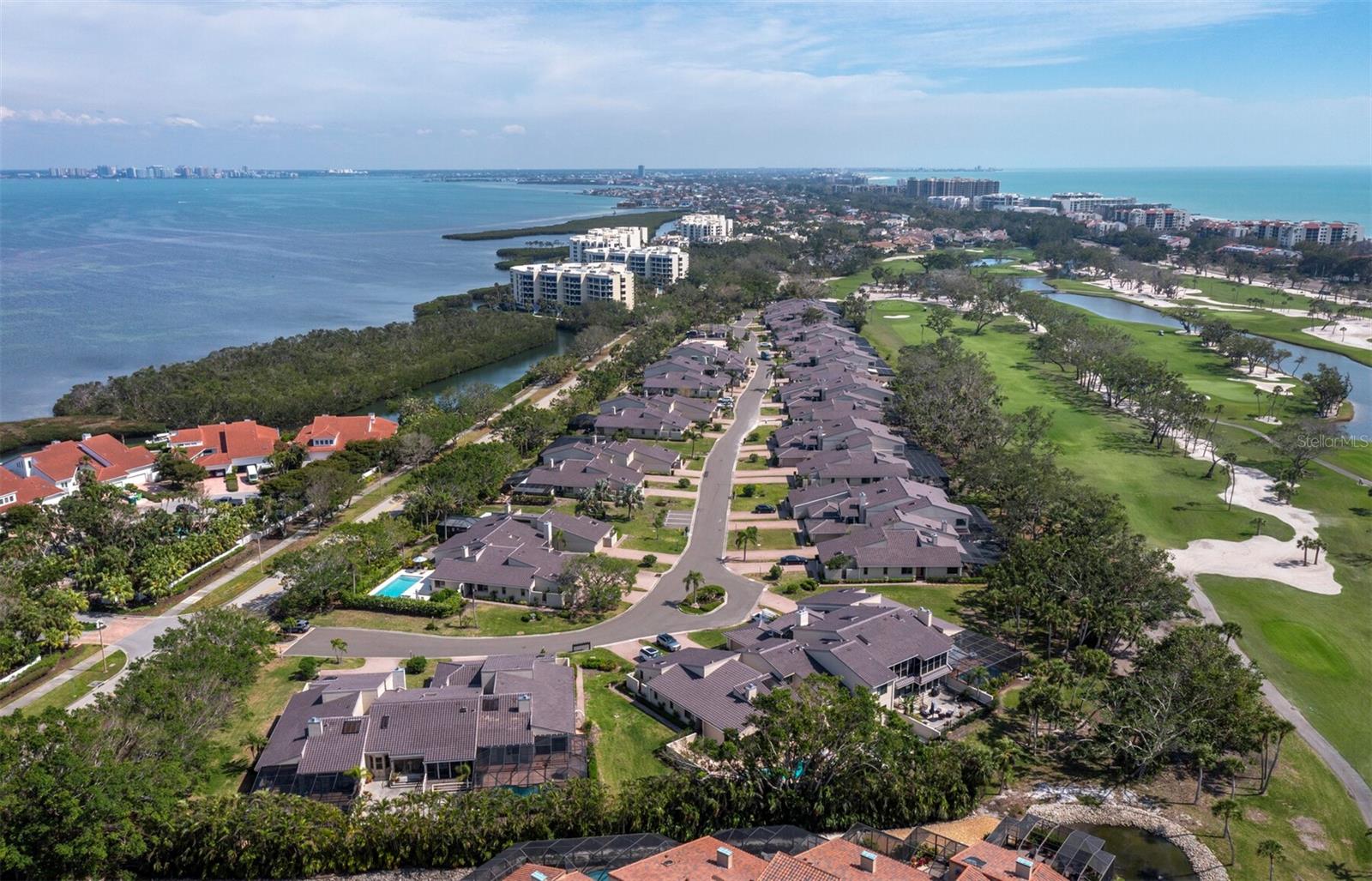 Image 35 of 57 For 2155 Harbourside Drive 804