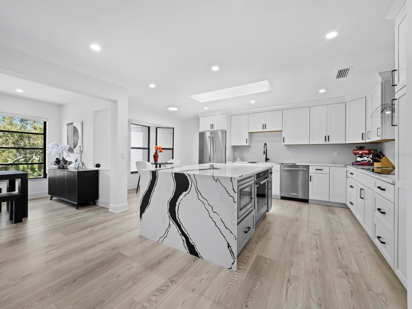 Image 7 of 57 For 2155 Harbourside Drive 804