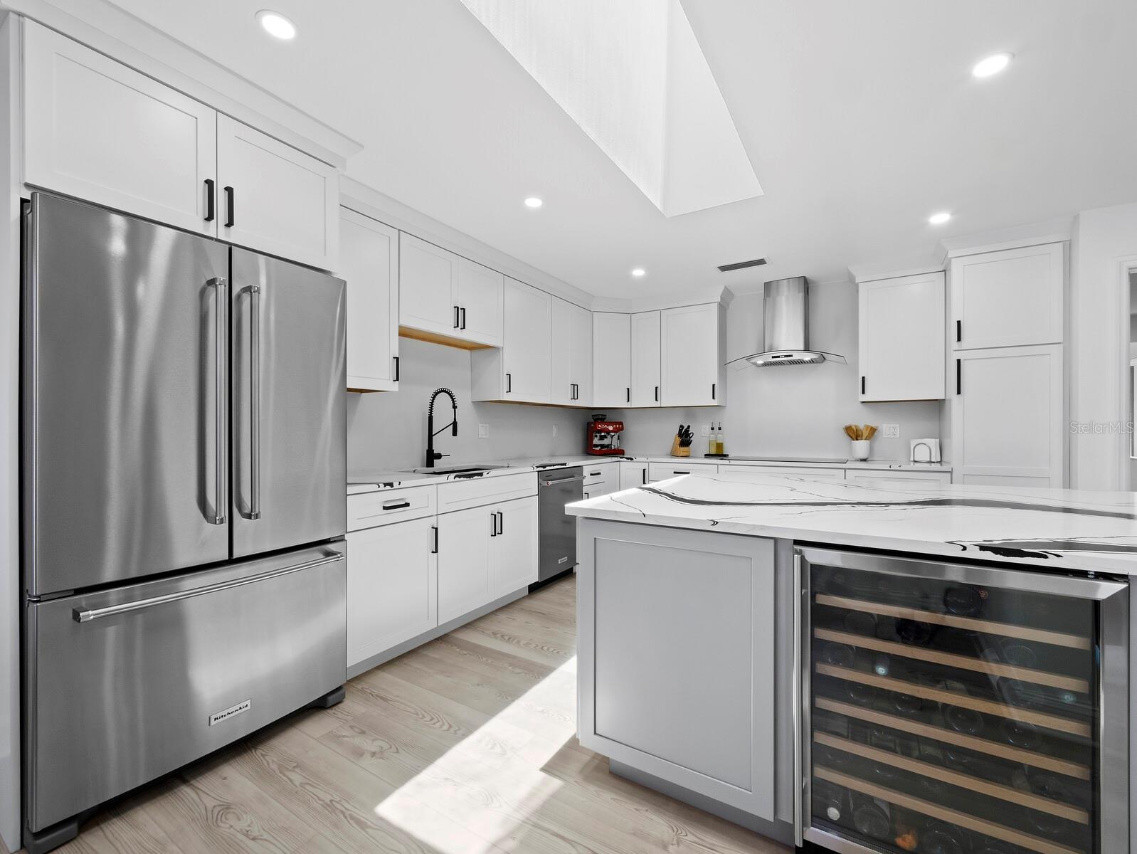Image 8 of 57 For 2155 Harbourside Drive 804
