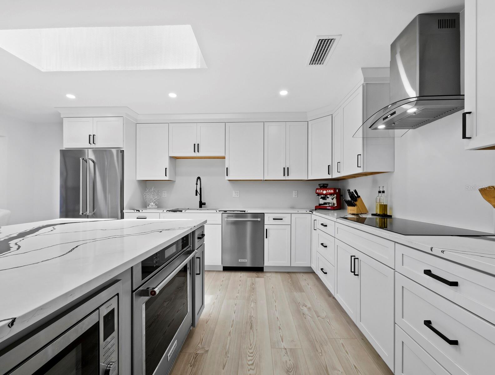 Image 9 of 57 For 2155 Harbourside Drive 804