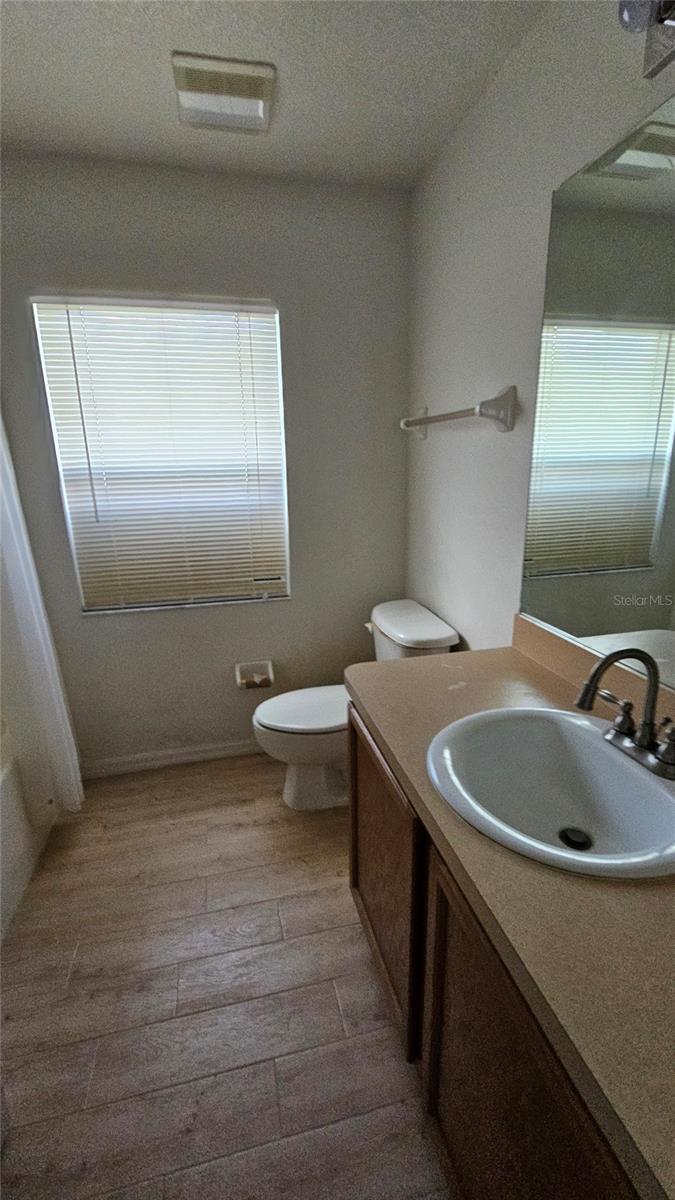 Image 10 of 18 For 17215 Berwin Avenue
