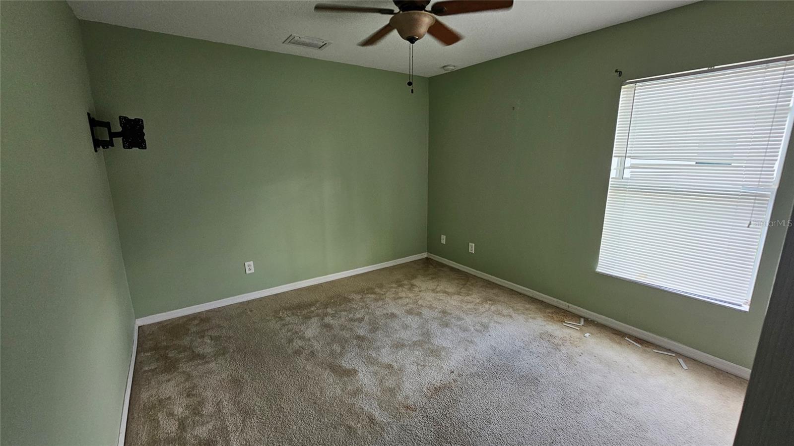 Image 11 of 18 For 17215 Berwin Avenue